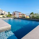House Vista